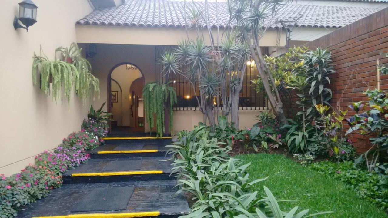 Villas Del Sol Bed & Breakfast Лима Екстериор снимка