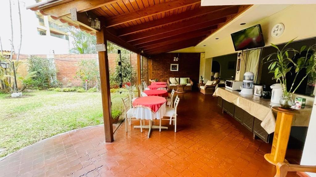 Villas Del Sol Bed & Breakfast Лима Екстериор снимка